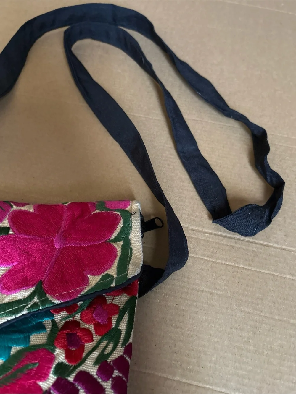 Mexican Boho Embroidered Floral Crossbody Bag in Pink & Teal w defects vintage - Picture 3 of 16